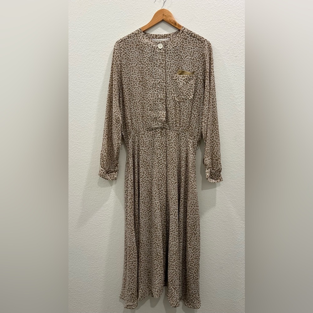 B .G.B. LTD Vintage 80s Dress Size 14 Dainty Tan and White Small Bow‎ Print